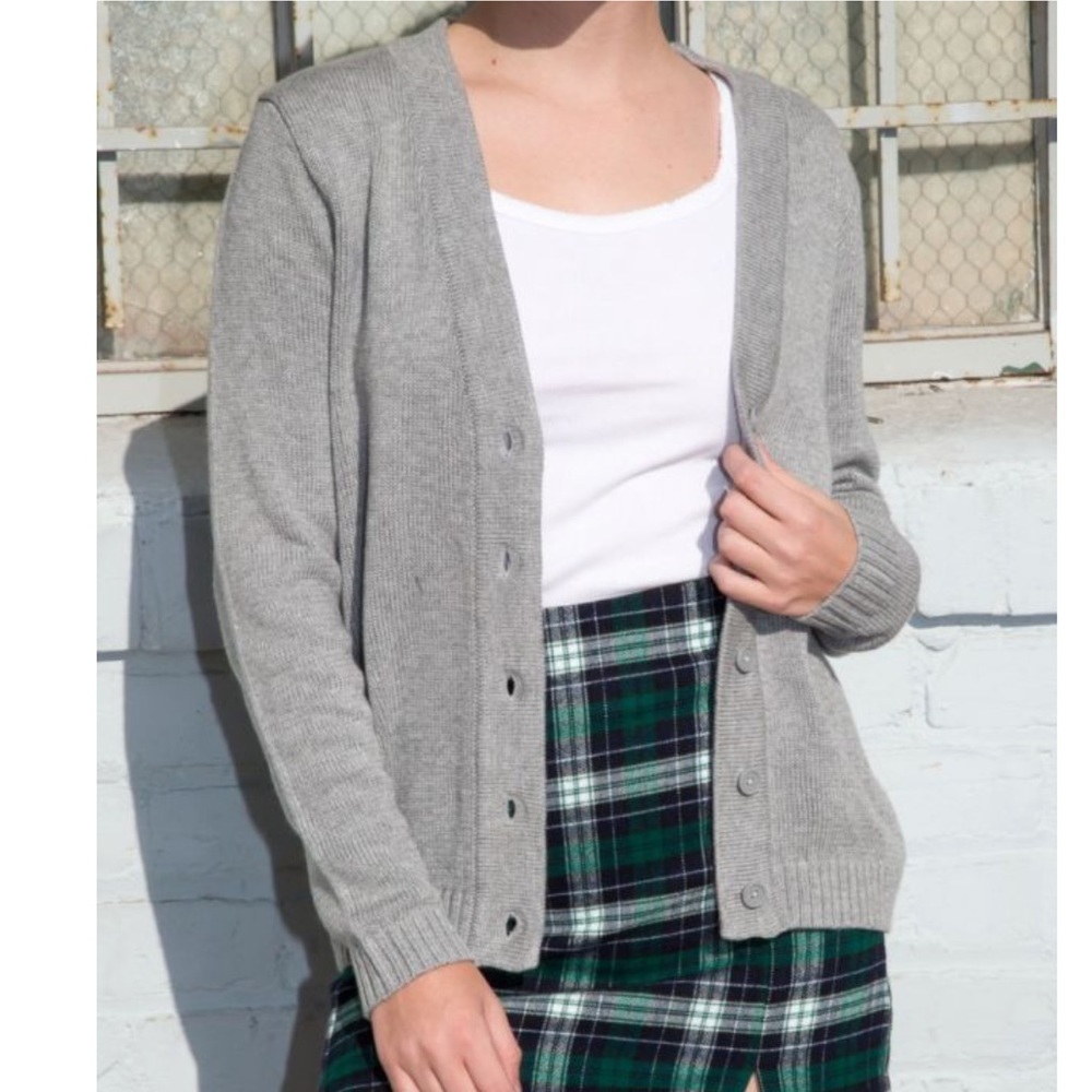BRANDY MELVILLE SHANNON SWEATER